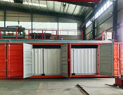 40HC侧四门 里面装8英尺套箱